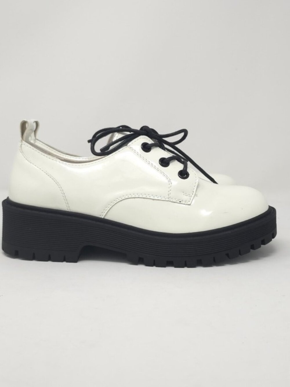 Chunky Platform Faux Leather Oxford Patent White Pat Trendy Lug Sole Lace Up - Picture 3 of 9